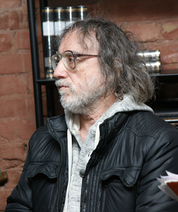 Олег Яхнин